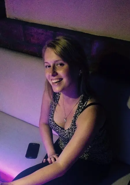 Я Снежана, 26, знакомлюсь без обязательств в Камне-на-Оби