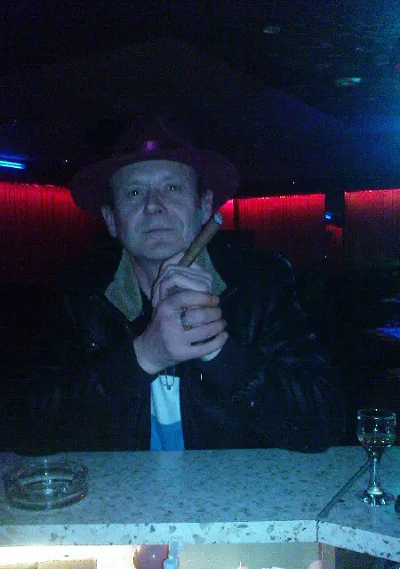 Костя из Новомосковска, ищу на сайте знакомства без обязательств