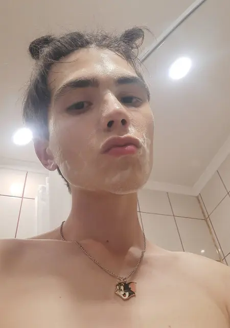 Булат из Альметьевска, мне 22, познакомлюсь на одну ночь