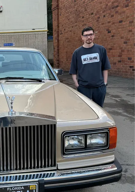 Я Виталий, 27, из Омска, ищу знакомство для вирта