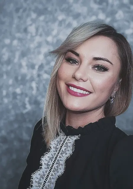 Я Юлия, 40, из Апатитов, ищу знакомство для постоянных отношений