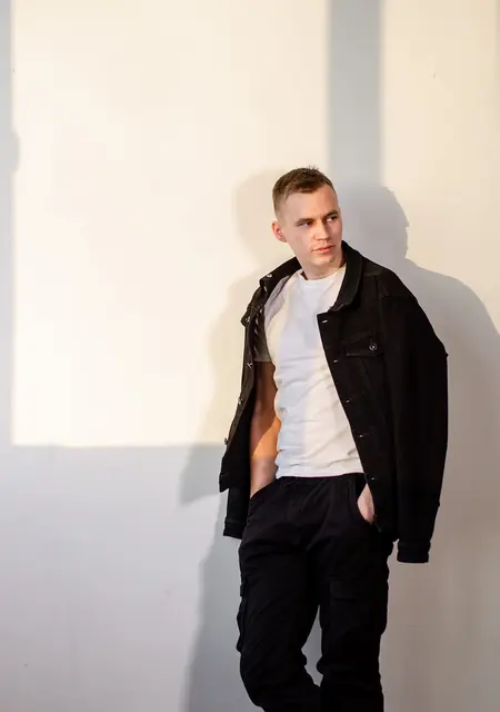 Я Ilya, 28, из Нижнего Тагила, ищу знакомство для приятного времяпровождения