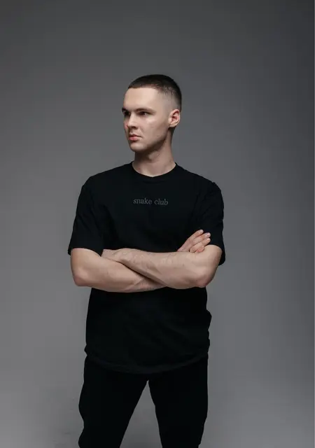 Александр из Анапы, мне 25, познакомлюсь без обязательств