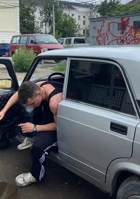 Я Коля, 21, из Москвы, ищу знакомство для совместных путешествий