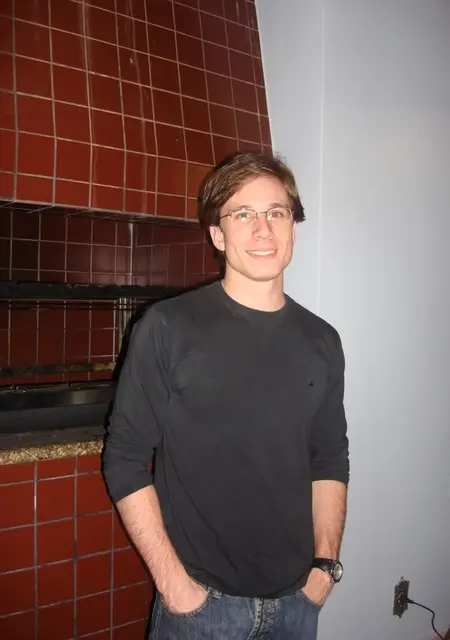 Алекс из Николаева, ищу на сайте знакомства на одну ночь