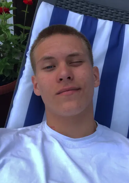 Владислав из Новокузнецка, ищу на сайте знакомства на одну ночь