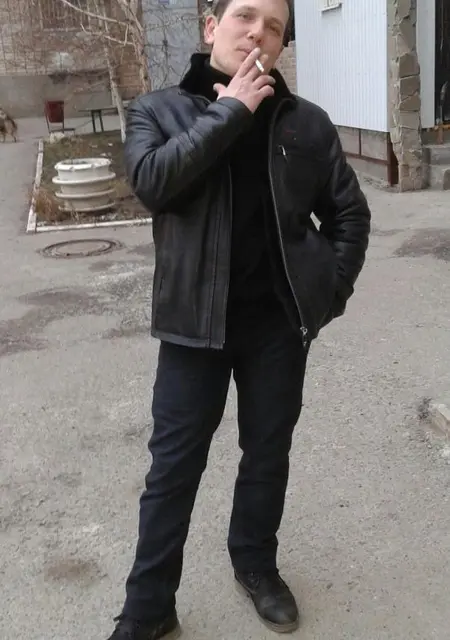 Дмитрий из Таганрога, мне 45, познакомлюсь без обязательств