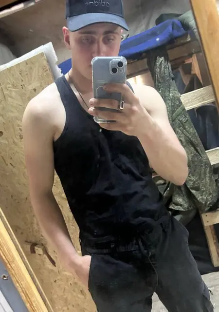 Гена из Санкт-Петербурга, ищу на сайте постоянные отношения