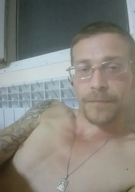 Я Иван, 39, из Свободного, ищу знакомства на одну ночь