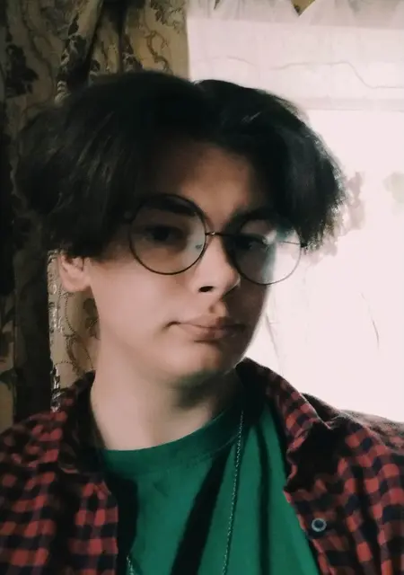 Илья из Пскова, ищу на сайте знакомства на одну ночь