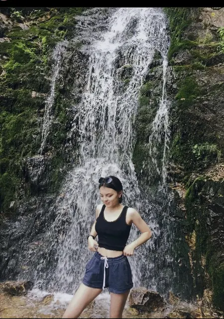 Я Yana, 23, знакомлюсь для дружбы в Алматы