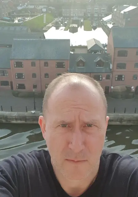 Я Евгений, 60, из Санкт-Петербурга, ищу знакомство для постоянных отношений