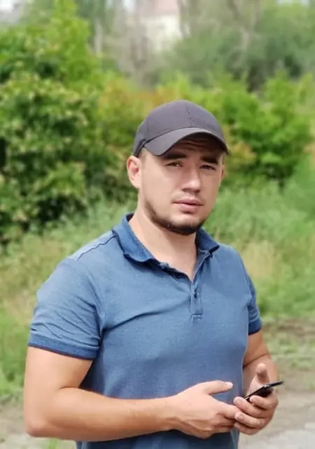 Роман из Моздока, мне 35, познакомлюсь на одну ночь