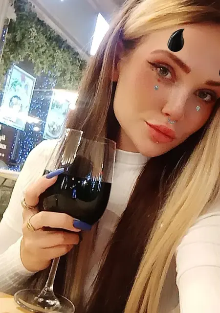 Соня из Тюмени, мне 28, познакомлюсь для постоянных отношений