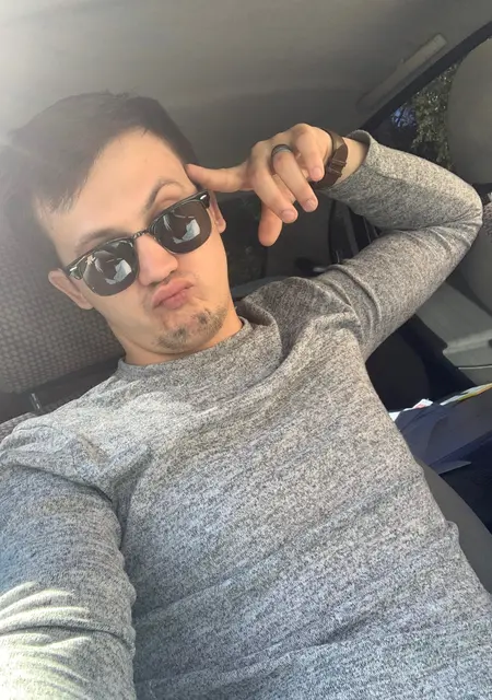 Я Артем, 28, из Сургута, ищу знакомство для вирта