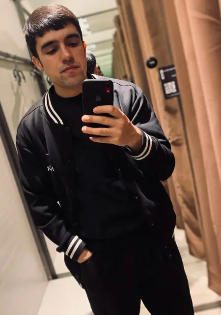 Я Илхом, 20, знакомлюсь для открытые отношения в Люберцах