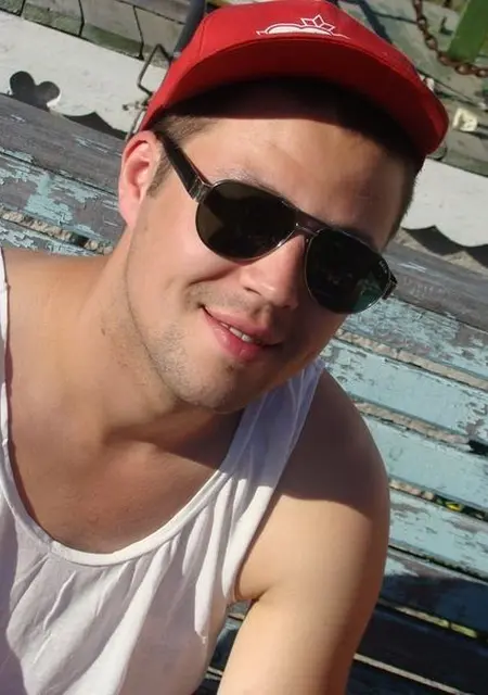 Михаил из Петрозаводска, ищу на сайте постоянные отношения