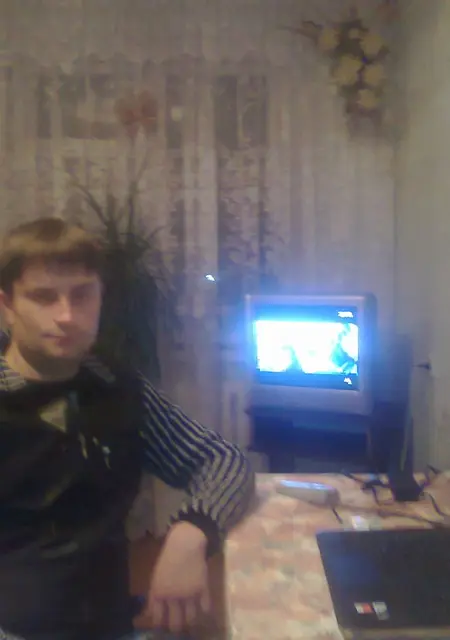 Веталь з Житомира, шукаю на сайті спілкування