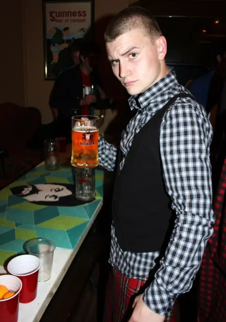 Я Johny Vodka, 35, из Астрахани, ищу знакомства без обязательств