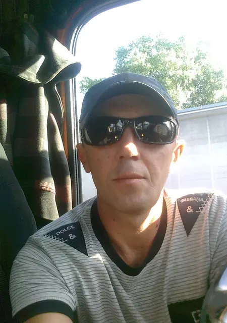 Я Михаил, 45, из Шостки, ищу знакомства на одну ночь