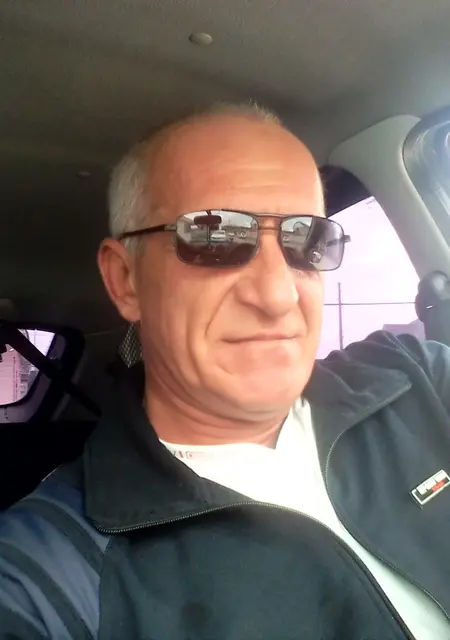 Я Александр, 55, из Ессентуков, ищу знакомства на одну ночь