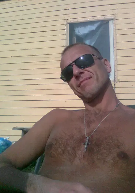 Я Сантела, 46, из Жарикова, ищу знакомства без обязательств