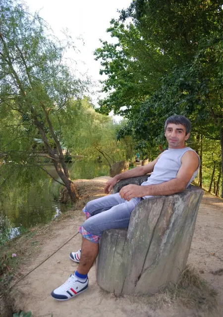 Гарик из Туапсе, ищу на сайте знакомства на одну ночь