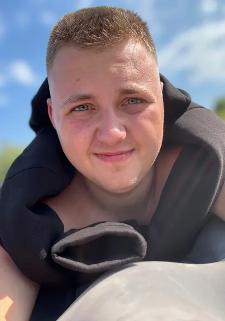 Я Кирилл, 22, знакомлюсь без обязательств в Санкт-Петербурге