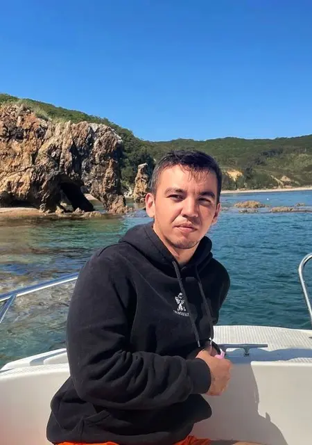 Денис из Находки, ищу на сайте знакомства на одну ночь