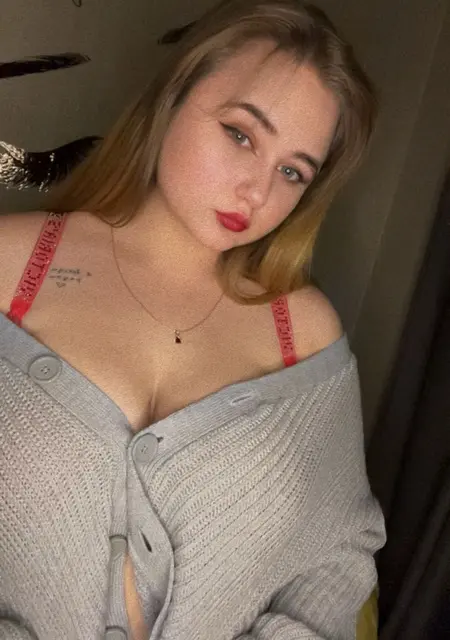 Я Алина, 21, знакомлюсь на одну ночь в Волгодонске