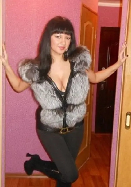 Я Ольга, 49, знакомлюсь на одну ночь в Санкт-Петербурге