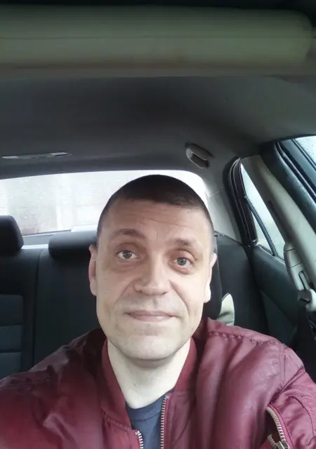 Александр из Одинцова, мне 51, познакомлюсь на одну ночь