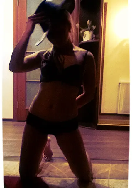 Джулия Ванг