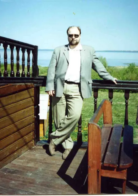 Я Николай, 59, из Твери, ищу знакомства без обязательств