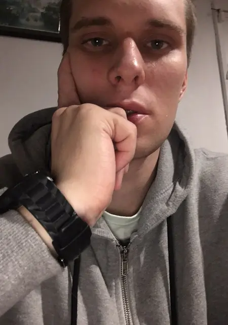 Andrew з Херсона, шукаю на сайті знайомства без зобов'язань