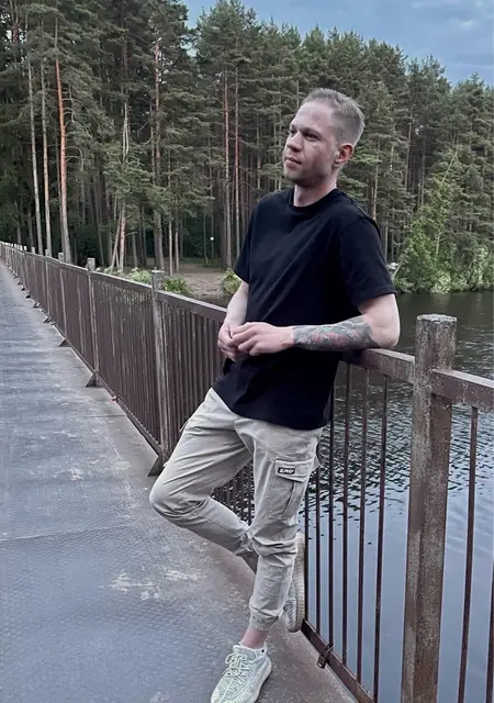 Дмитрий из Череповца, ищу на сайте знакомства без обязательств