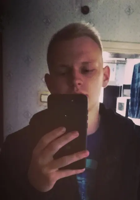 Я Илья, 24, знакомлюсь для приятного времяпровождения в Прокопьевске