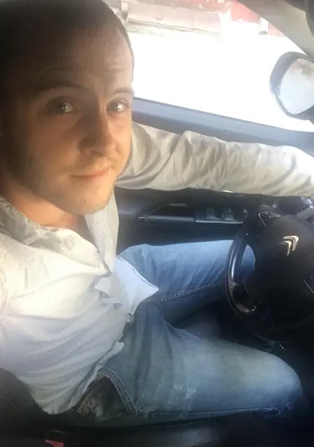 Я Евгений, 30, знакомлюсь без обязательств в Сумах