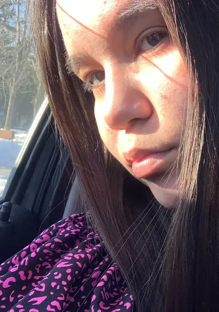 Я Луиза, 18, из Уфы, ищу знакомство для совместных путешествий