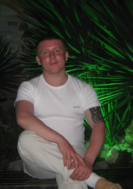 Я Андрей, 42, знакомлюсь без обязательств в Архангельске