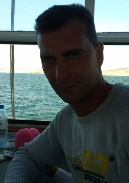 Я Саша, 40, знакомлюсь для дружбы в Анапе