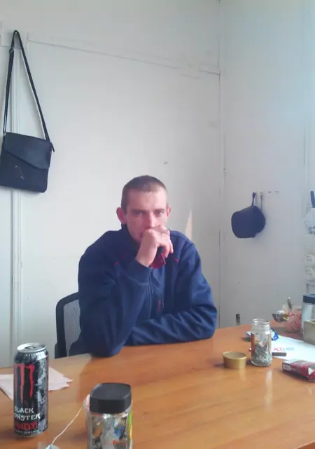 Я Максим, 37, знакомлюсь без обязательств в Усть-Куте