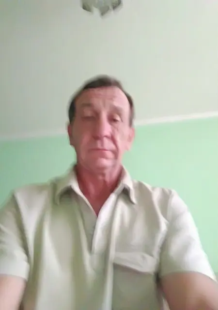 Я Сергей, 64, знакомлюсь на одну ночь в Томске