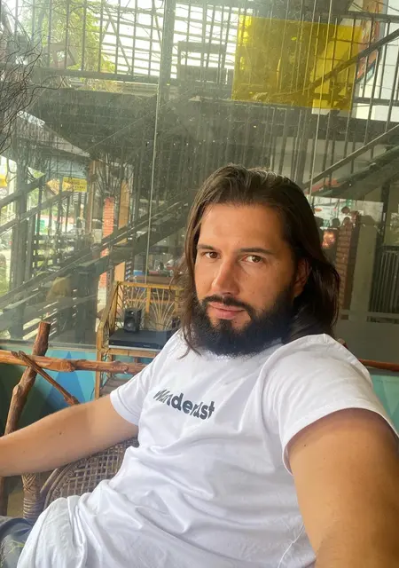 Я Андрей, 37, из Москвы, ищу знакомства на одну ночь