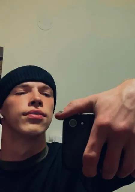 Роман из Тюмени, ищу на сайте знакомства без обязательств