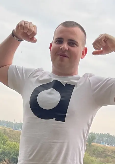 Я Георгий, 30, из Ногинска, ищу знакомство для открытые отношения