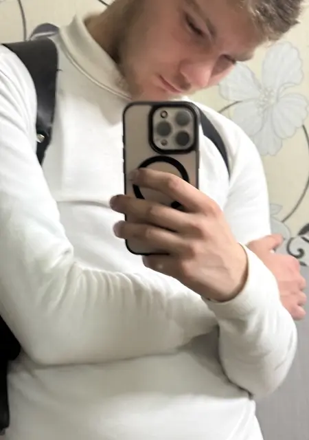 Я Андрей, 22, из Нижнего Новгорода, ищу знакомство для совместных путешествий