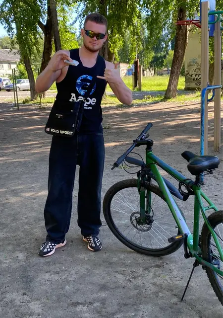 Эдуард из Северодвинска, мне 19, познакомлюсь для открытые отношения