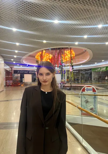 Ксения из Владивостока, ищу на сайте приятное времяпровождение