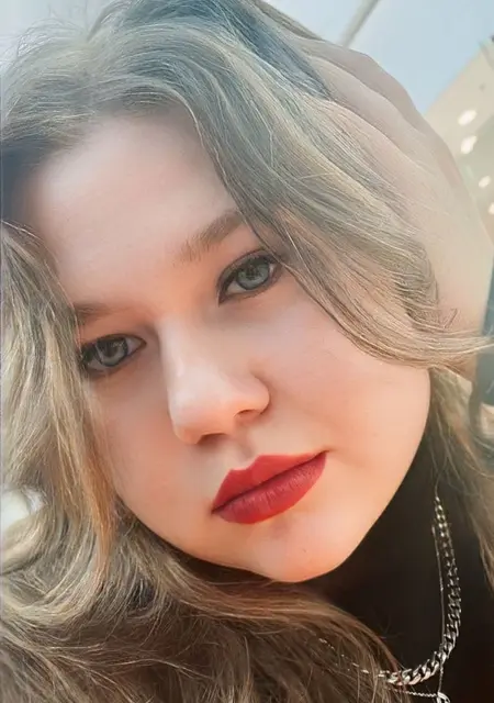 Я Ната, 20, из Москвы, ищу знакомство для приятного времяпровождения